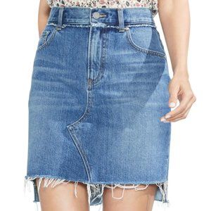 BRAND NEW VINCE CAMUTO FRAYED DENIM SKIRT
